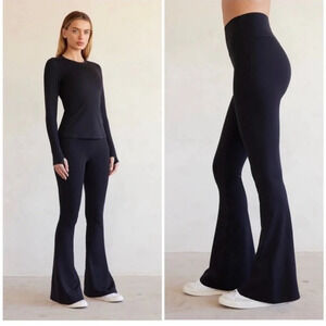 Carbon38 High Rise Flare Pants In Diamond Compression XS